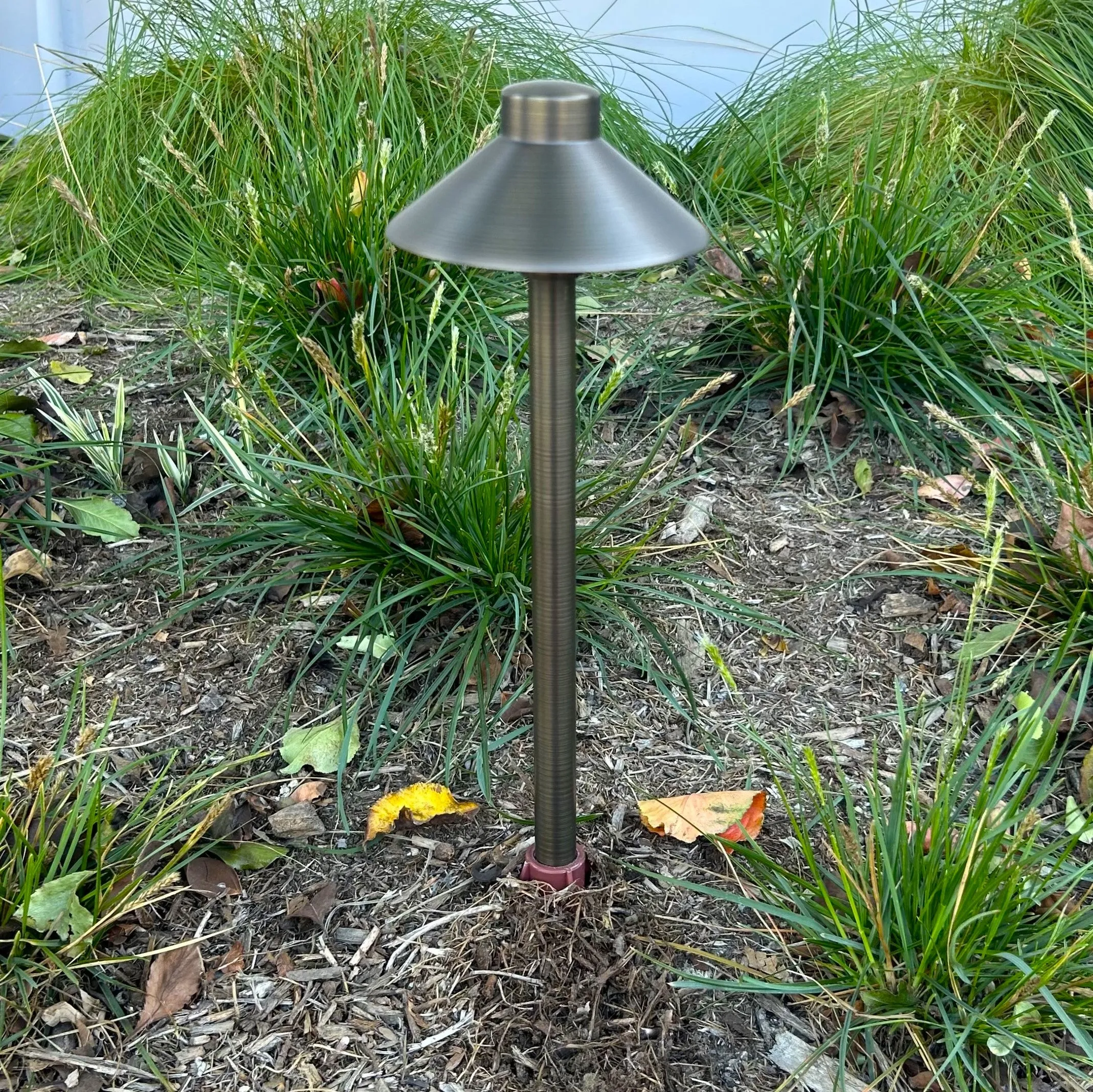 Auvent  Solid Cast Brass Mini Pathway Light Natural Bronze