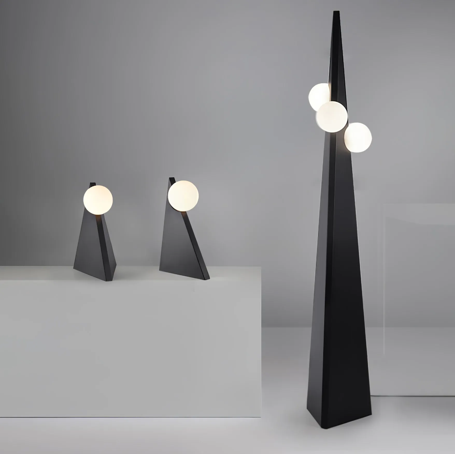 Noir Roy Floor Lamp