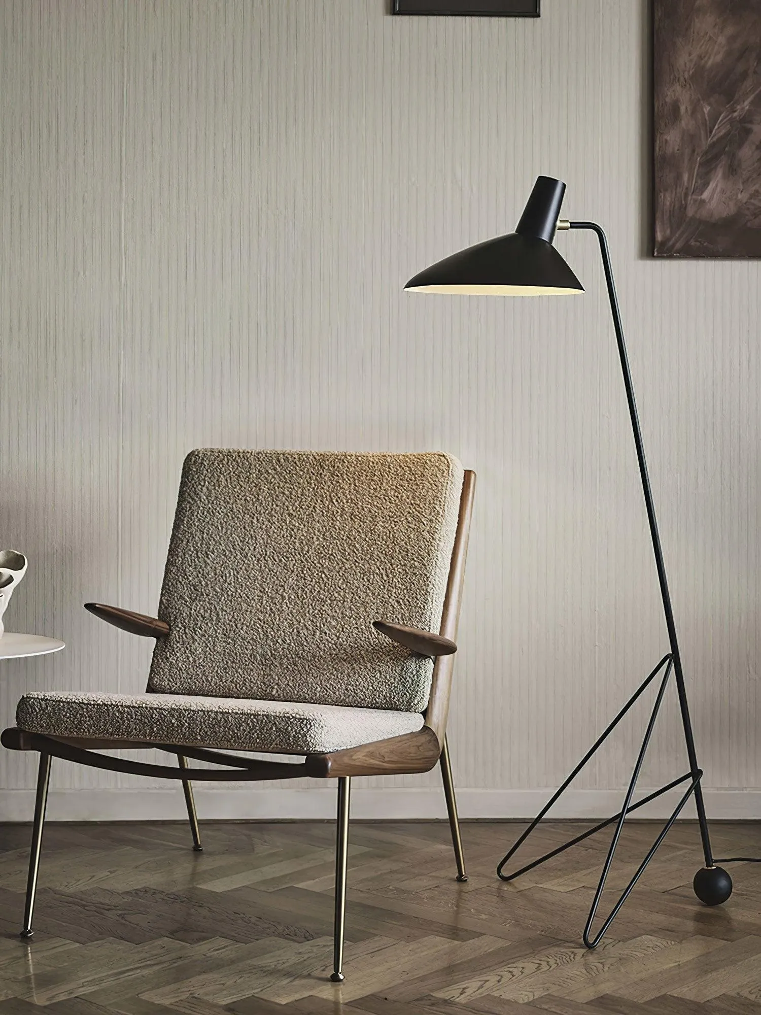 Svelte Noir Floor Lamp