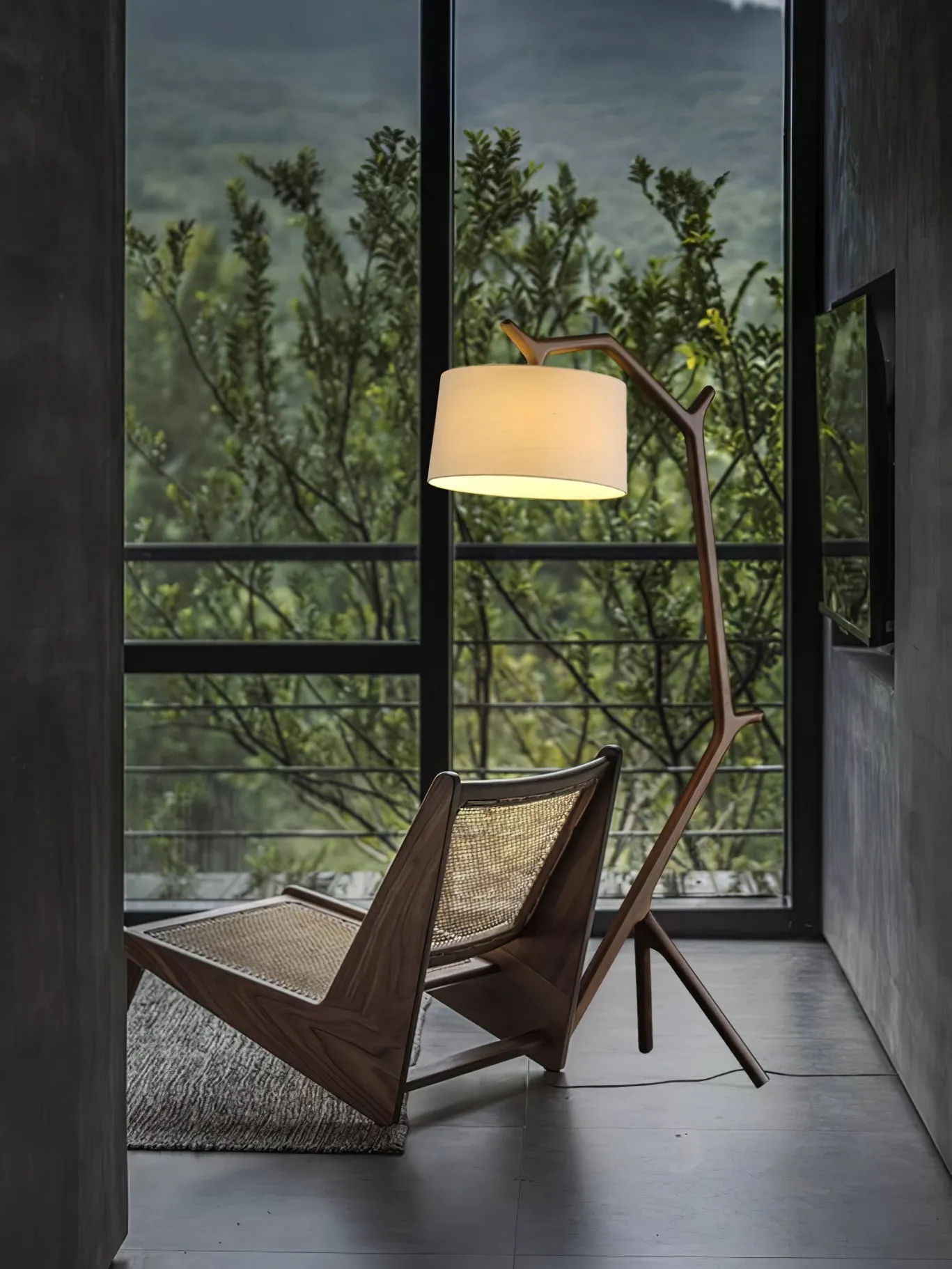 Umahi Floor Lamp