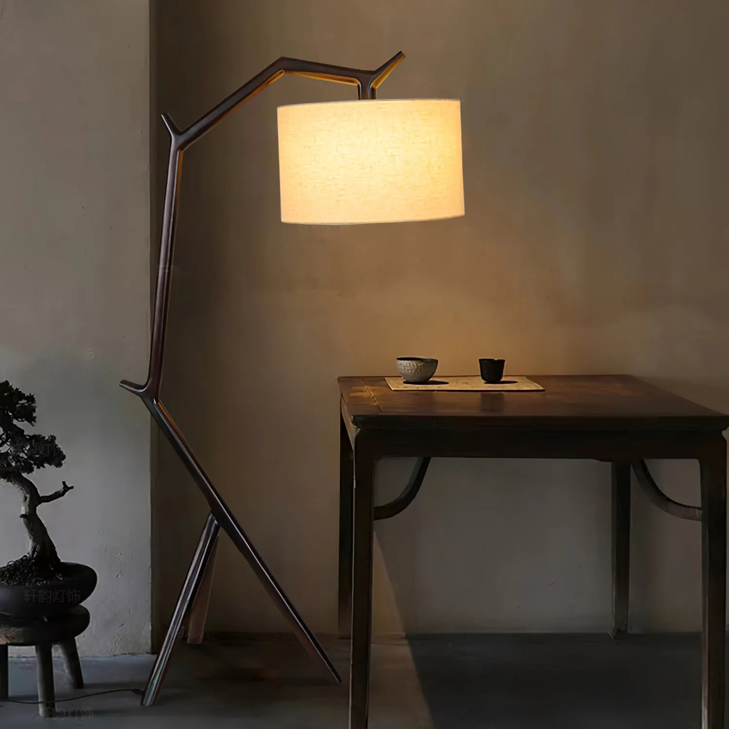 Umahi Floor Lamp