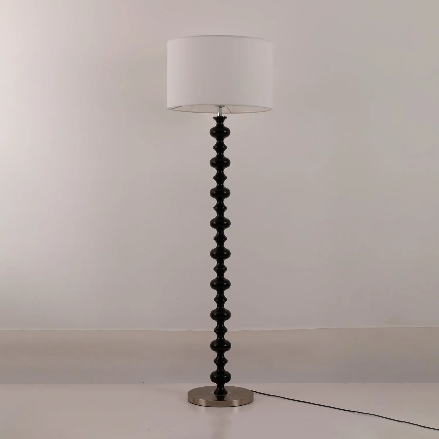 Vera Floor Lamp